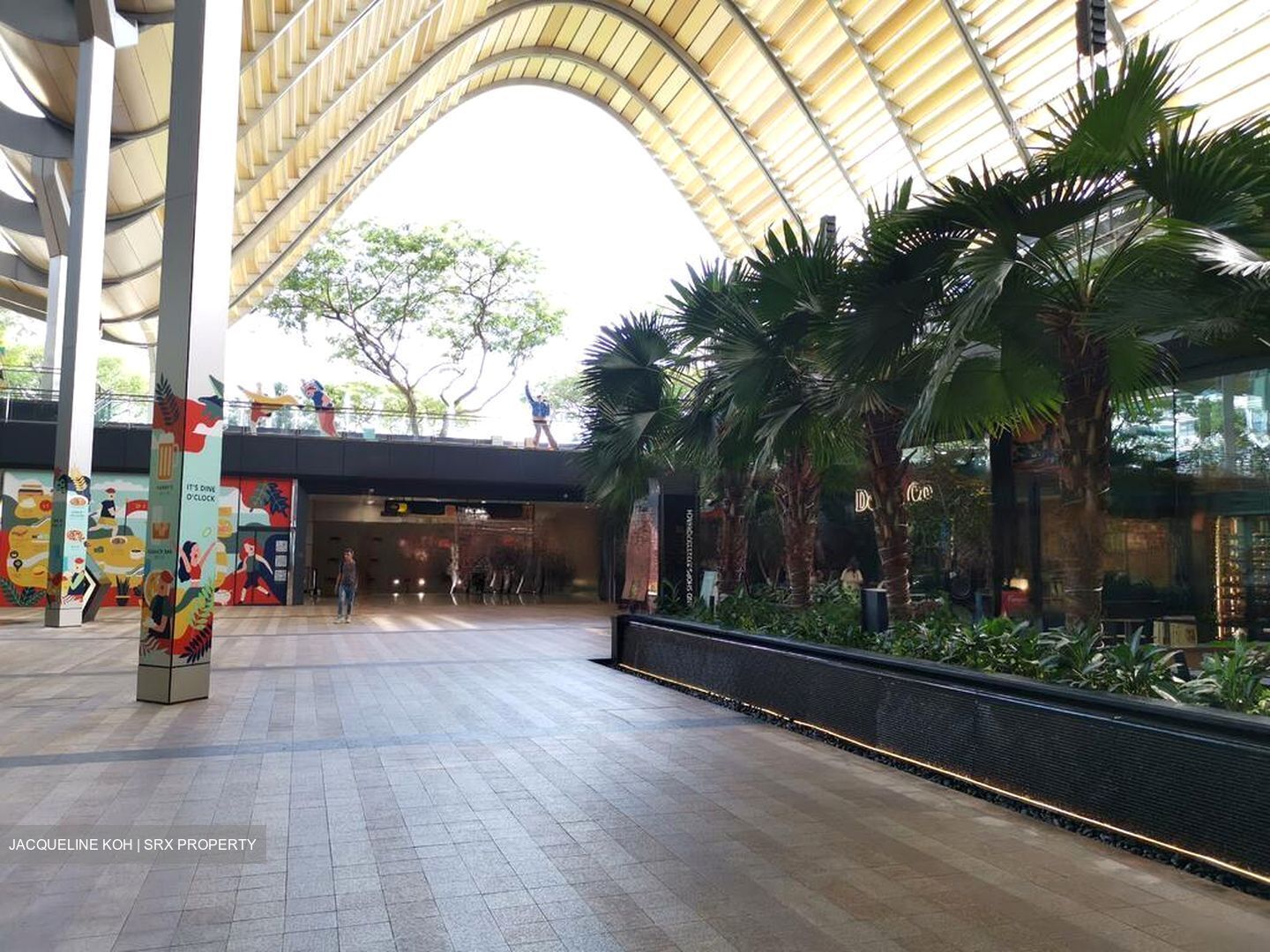 Beach Road (D7), Retail #474540081
